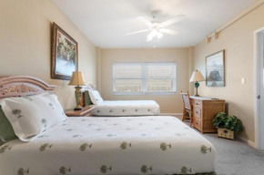 Spacious 3BR Beachfront Condo with Balcony & Parking